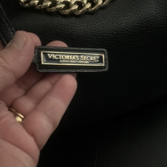 Victoria’s Secret Black & Gold Leather Shoulder  Bag with Gold Chain - Picture 3 of 14